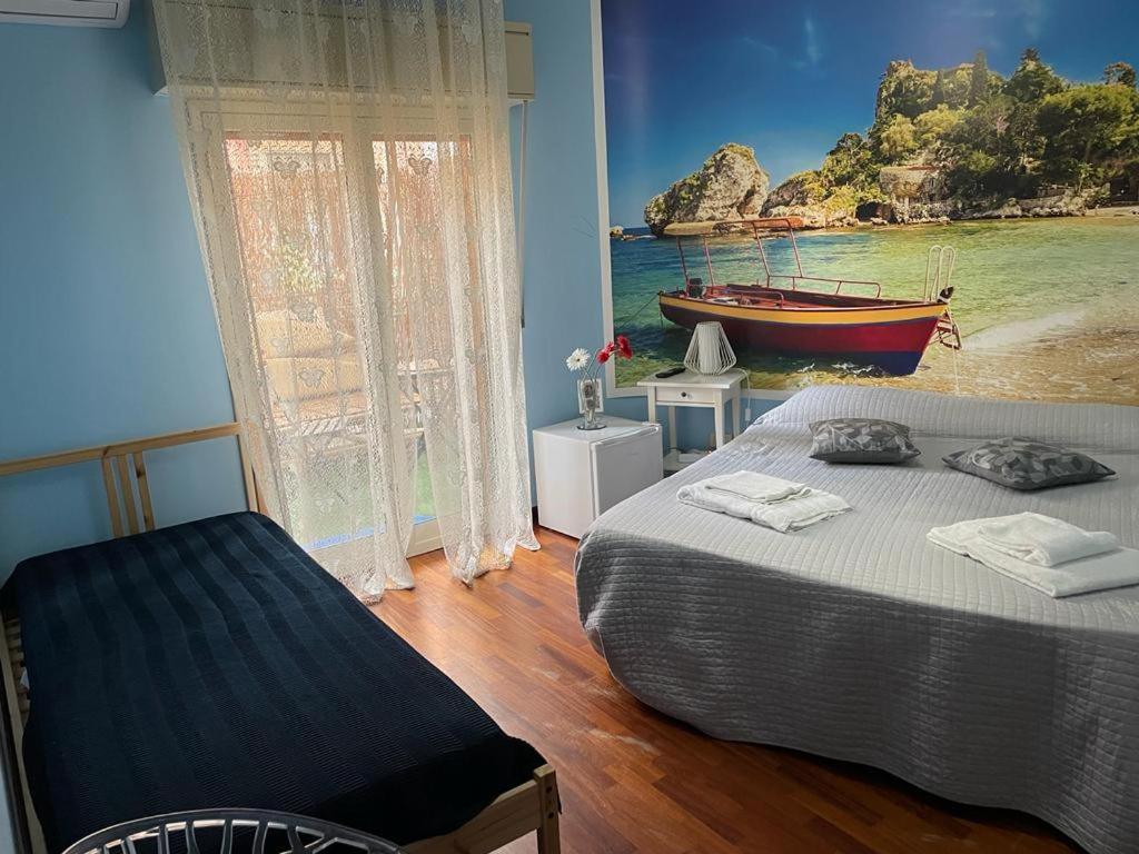 Locami Holiday&Rooms Suite Jolanda Catania Bagian luar foto