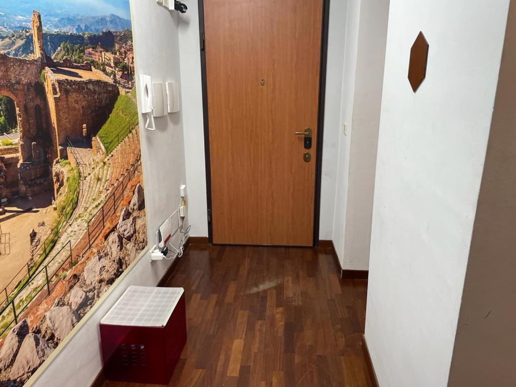 Locami Holiday&Rooms Suite Jolanda Catania Bagian luar foto