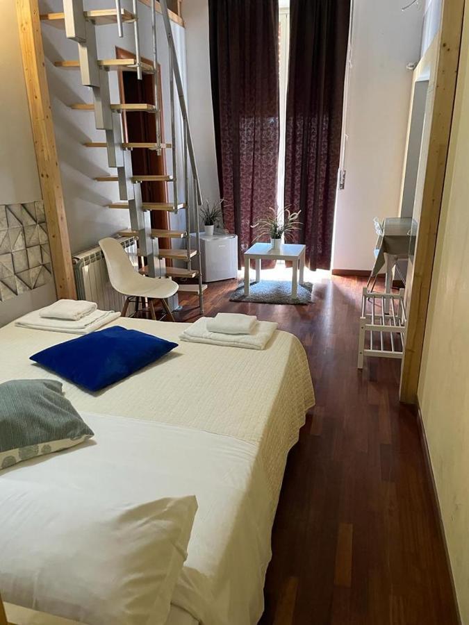 Locami Holiday&Rooms Suite Jolanda Catania Bagian luar foto