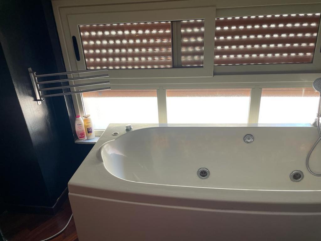 Locami Holiday&Rooms Suite Jolanda Catania Bagian luar foto