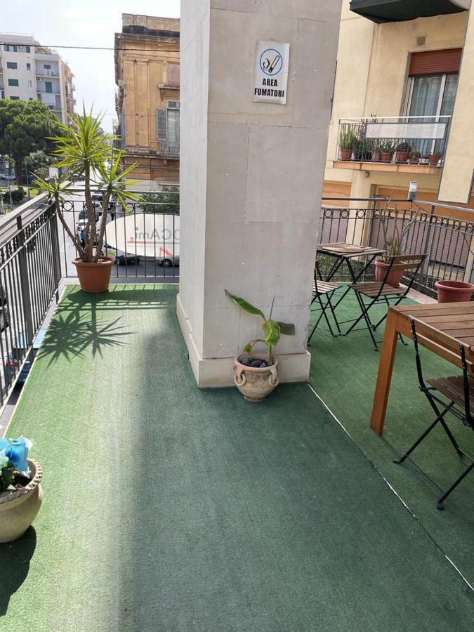 Locami Holiday&Rooms Suite Jolanda Catania Bagian luar foto